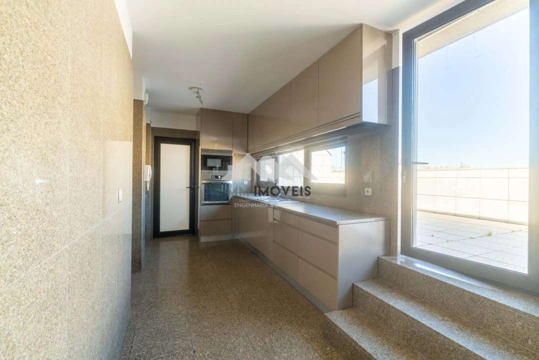 Apartamento T5 para Venda em Matosinhos e Leça da Palmeira Foto 11