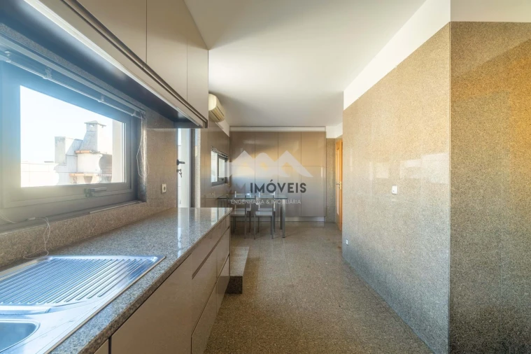 Apartamento T5 para Venda em Matosinhos e Leça da Palmeira Foto 49