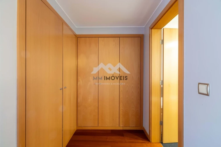 Apartamento T5 para Venda em Matosinhos e Leça da Palmeira Foto 29