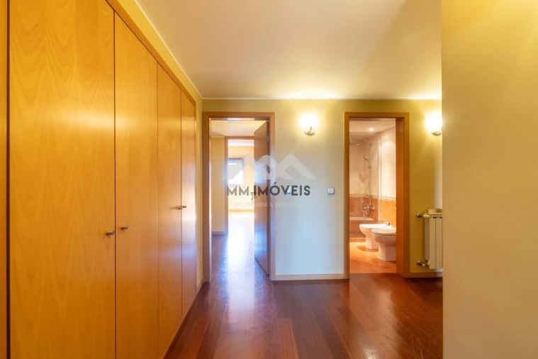 Apartamento T5 para Venda em Matosinhos e Leça da Palmeira Foto 38