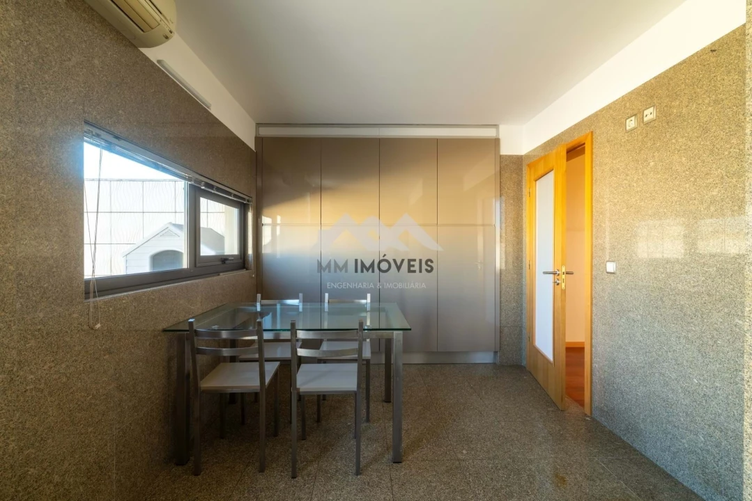 Apartamento T5 para Venda em Matosinhos e Leça da Palmeira Foto 50