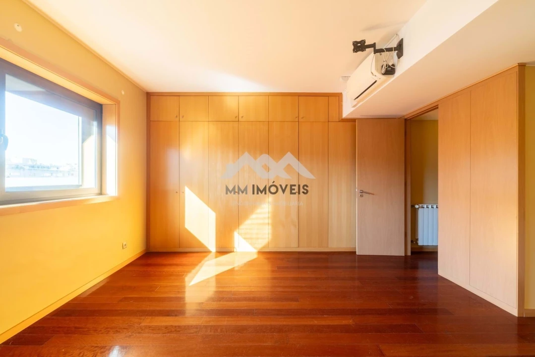 Apartamento T5 para Venda em Matosinhos e Leça da Palmeira Foto 16