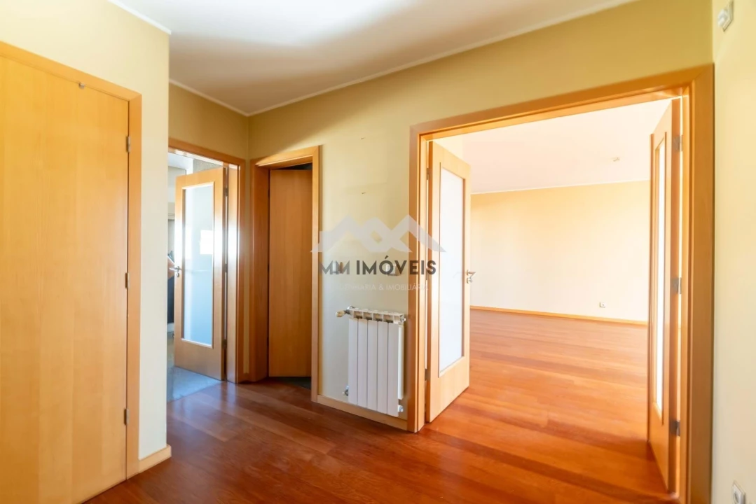 Apartamento T5 para Venda em Matosinhos e Leça da Palmeira Foto 45