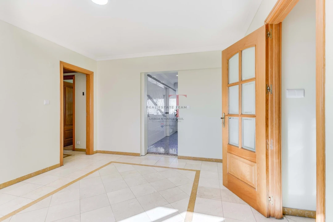 Apartamento T4 para Venda em Olivais Foto 12