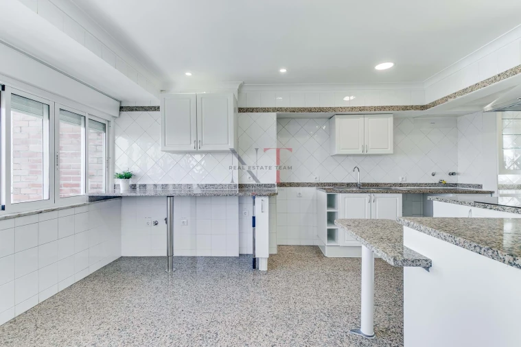 Apartamento T4 para Venda em Olivais Foto 5