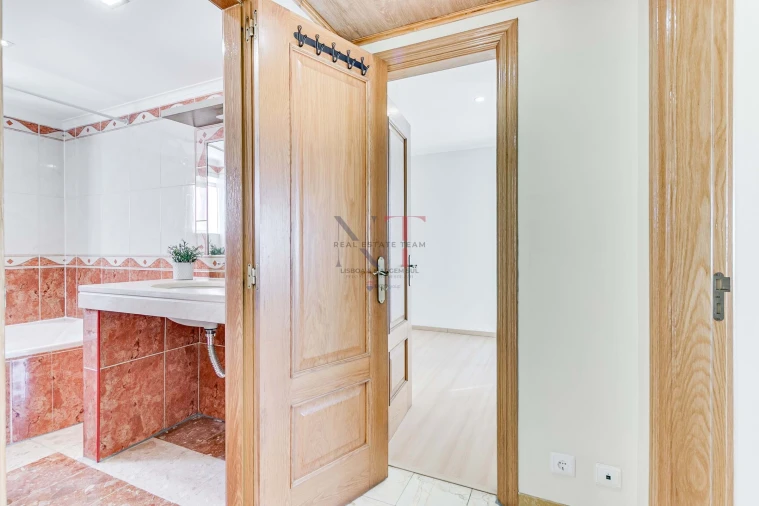 Apartamento T4 para Venda em Olivais Foto 28