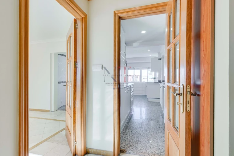 Apartamento T4 para Venda em Olivais Foto 11