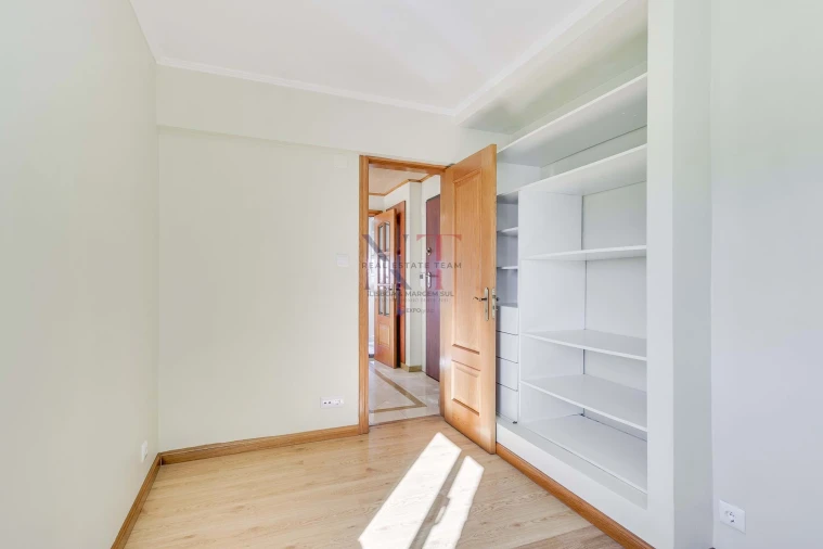 Apartamento T4 para Venda em Olivais Foto 9