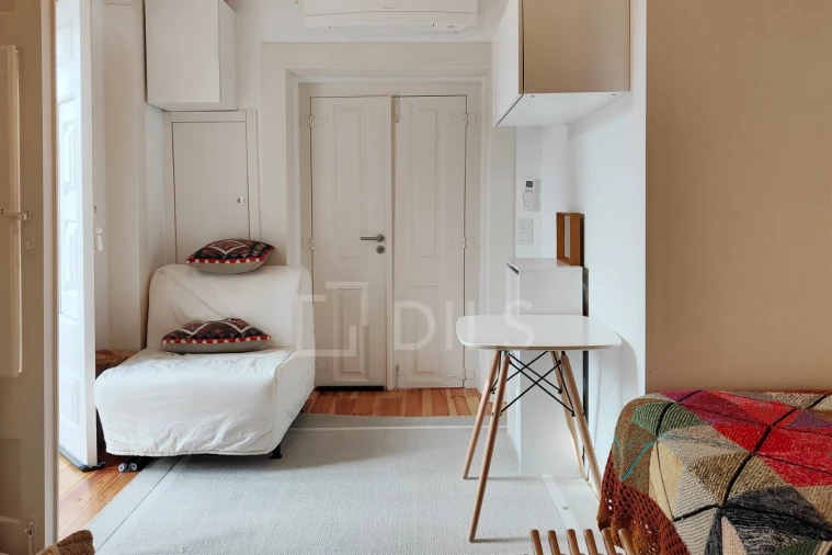 Apartamento para Venda em Santa Maria Maior Foto 4