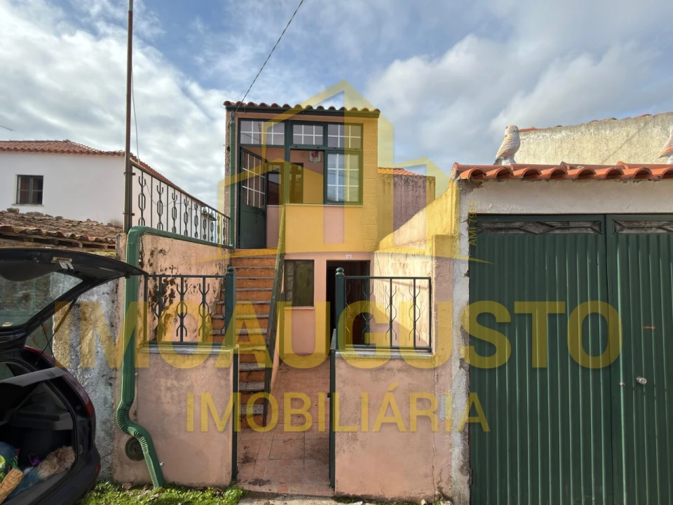 Moradia T3 para Venda em Cinco Vilas e Reigada Foto 1