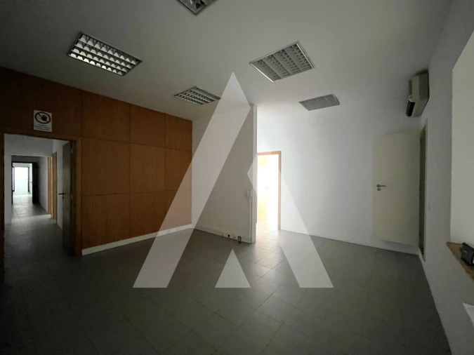 Loja para Venda em Évora (São Mamede, Sé, São Pedro e Santo Antão) Foto 6