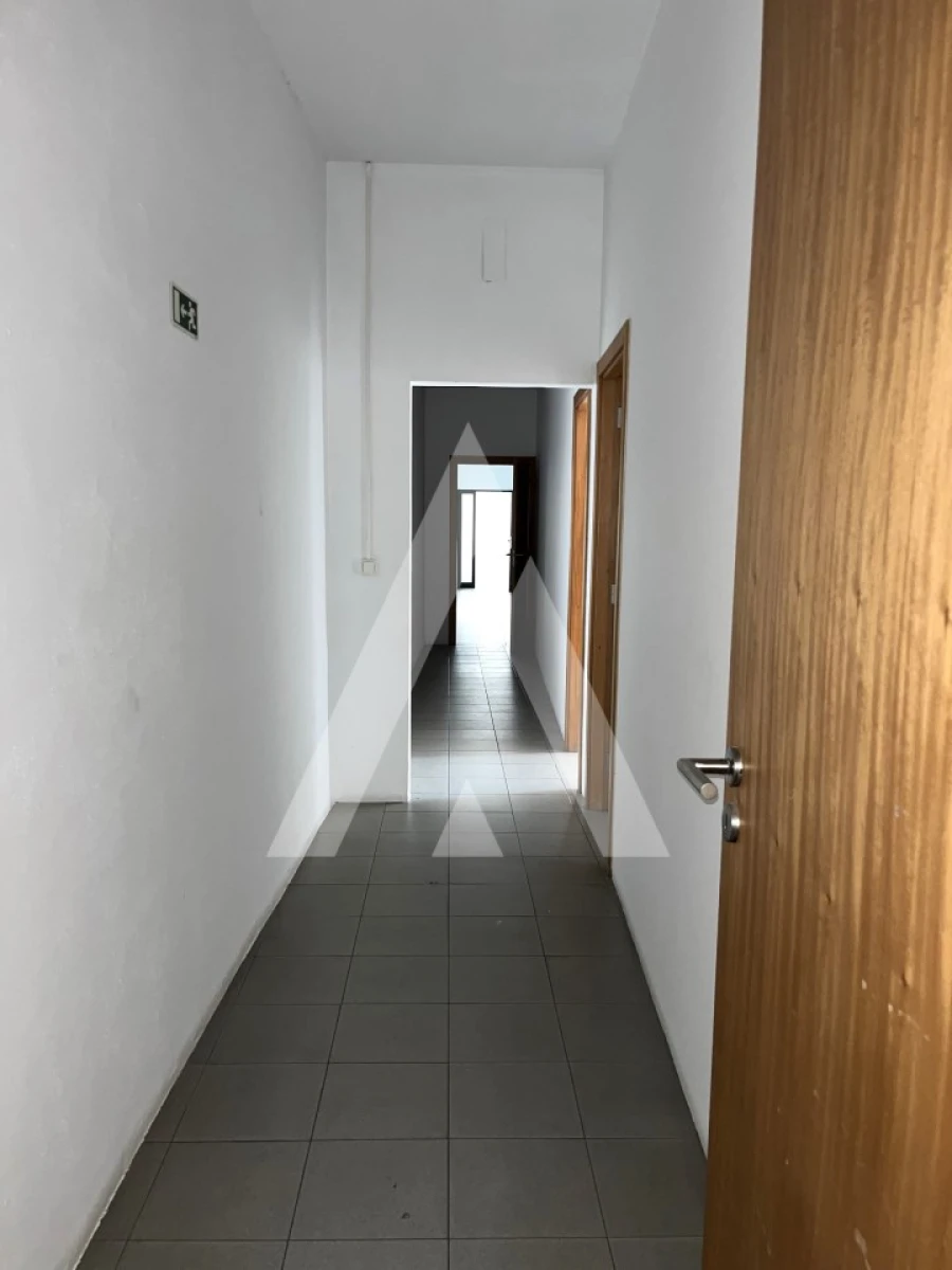 Loja para Venda em Évora (São Mamede, Sé, São Pedro e Santo Antão) Foto 11