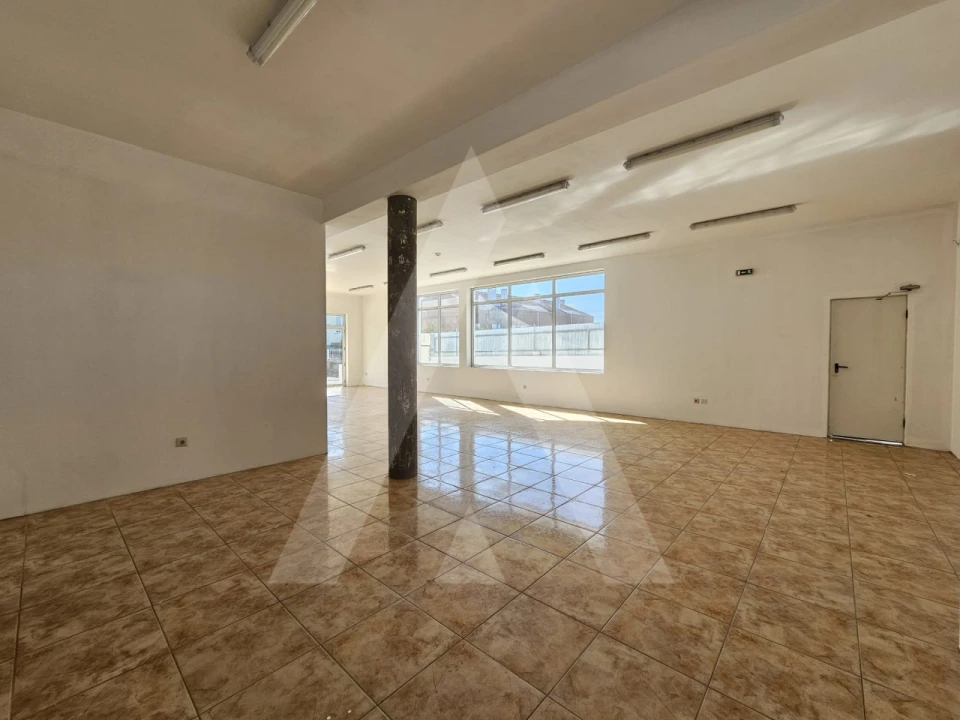 Loja para Arrendamento em Ílhavo (São Salvador) Foto 2