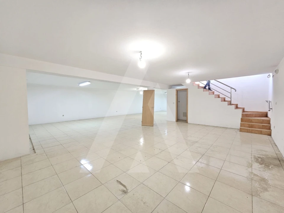 Loja para Arrendamento em Ílhavo (São Salvador) Foto 6