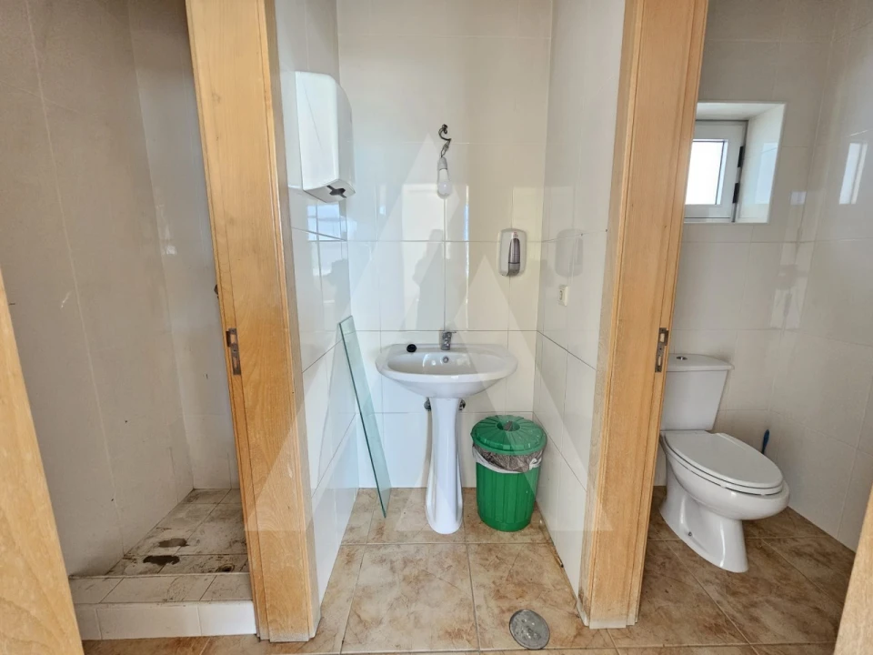 Loja para Arrendamento em Ílhavo (São Salvador) Foto 12