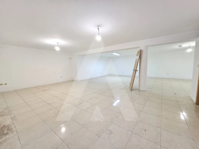 Loja para Arrendamento em Ílhavo (São Salvador) Foto 7