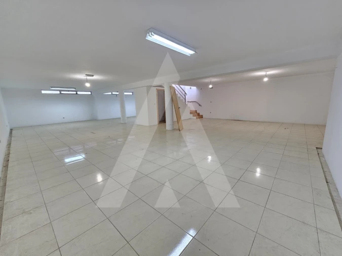 Loja para Arrendamento em Ílhavo (São Salvador) Foto 9