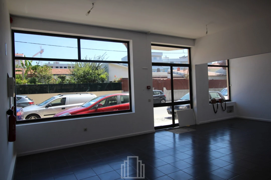 Loja para Venda em Esmoriz Foto 6