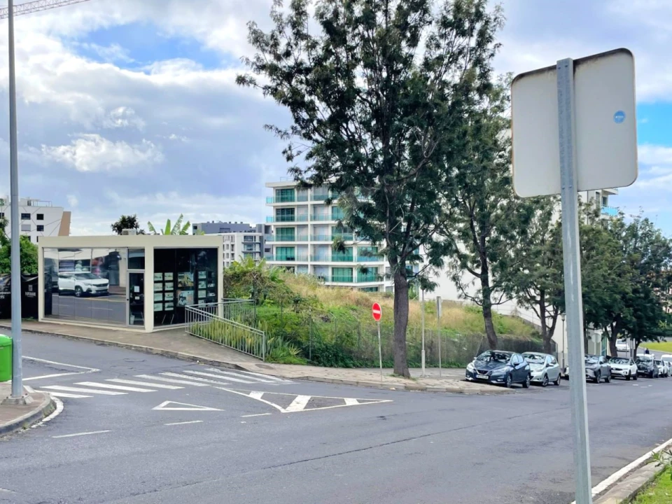 Loja para Arrendamento em São Martinho Foto 19