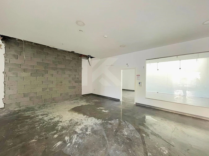 Loja para Arrendamento em São Martinho Foto 2