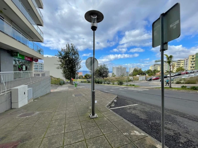 Loja para Arrendamento em São Martinho Foto 18