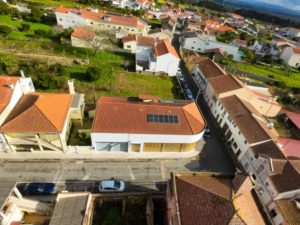 Prédio para Venda em Paião Foto 26