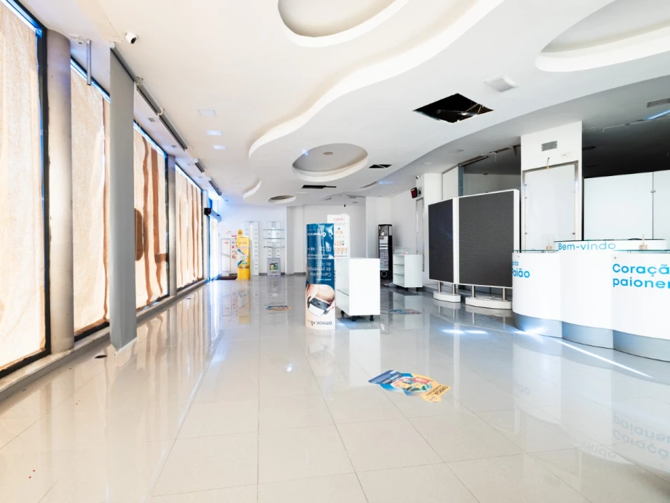 Prédio para Venda em Paião Foto 36