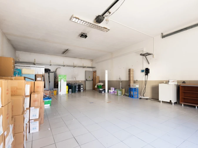 Prédio para Venda em Paião Foto 31