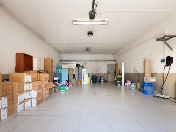 Prédio para Venda em Paião Foto 32