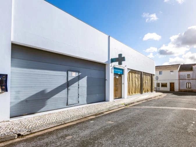 Prédio para Venda em Paião Foto 55