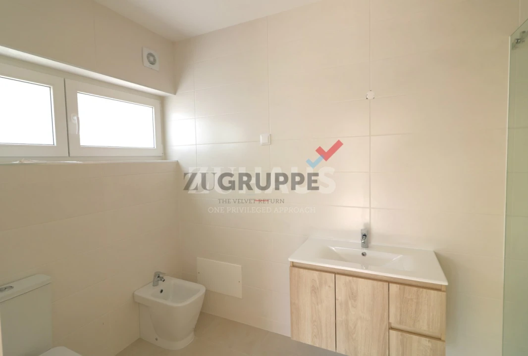 Moradia T4 para Venda em Santa Joana Foto 16