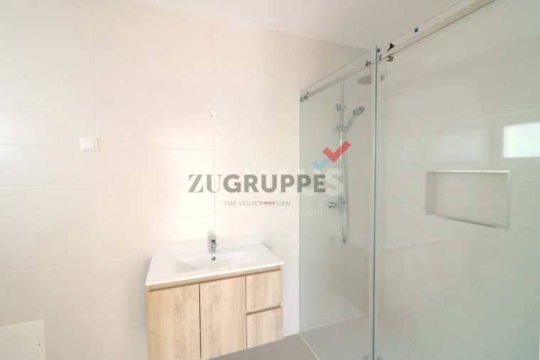 Moradia T4 para Venda em Santa Joana Foto 15