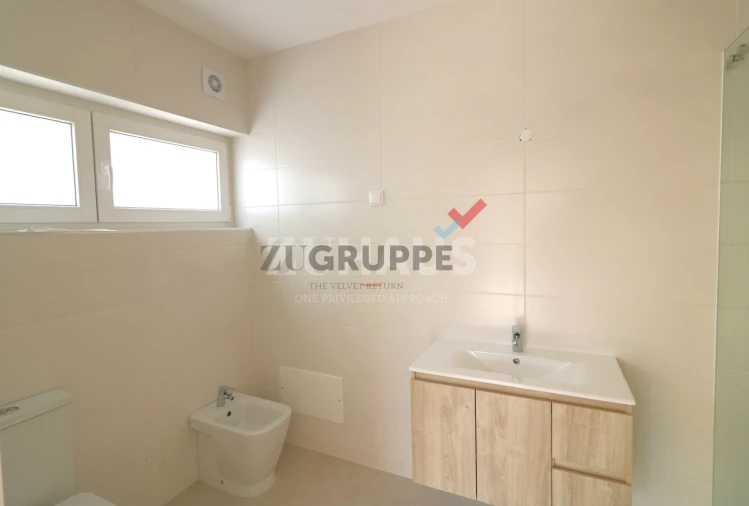 Moradia T4 para Venda em Santa Joana Foto 16