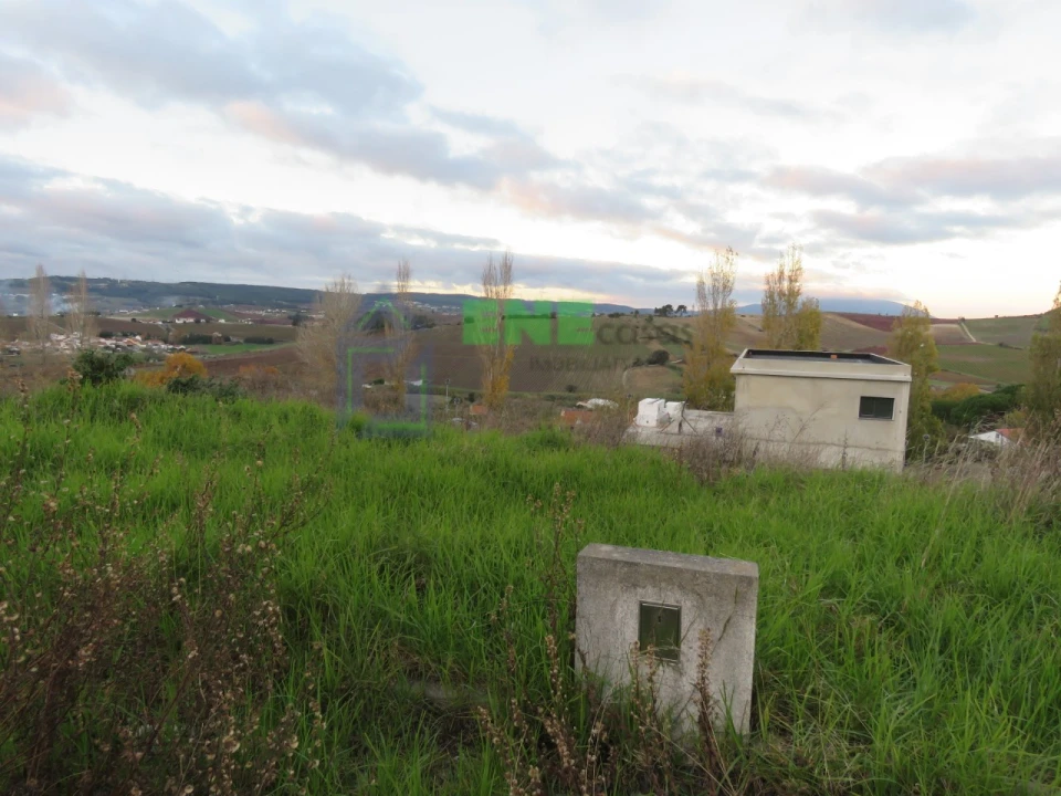 Terreno para Venda em Carvoeira e Carmões Foto 2