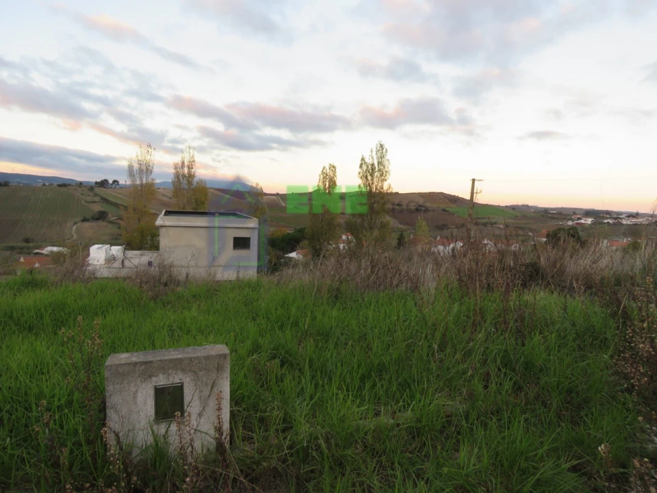 Terreno para Venda em Carvoeira e Carmões Foto 3