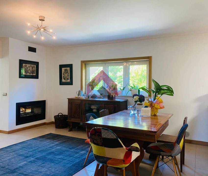 Moradia T6 para Venda em Palhaça Foto 7