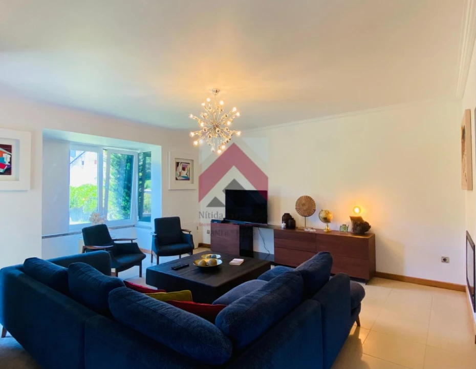 Moradia T6 para Venda em Palhaça Foto 17