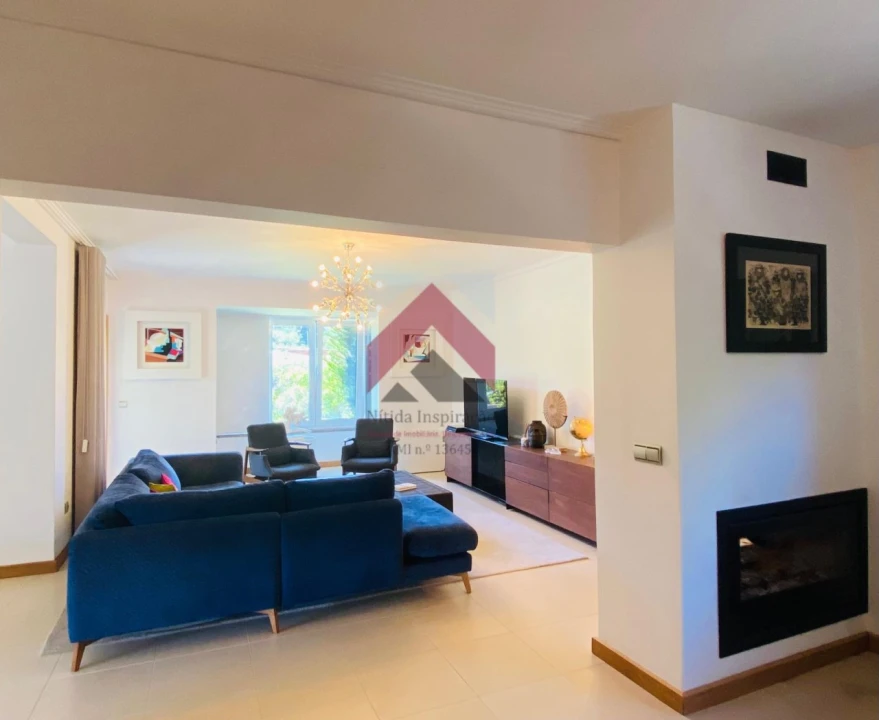 Moradia T6 para Venda em Palhaça Foto 18