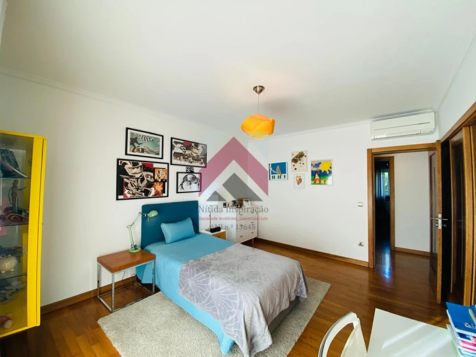 Moradia T6 para Venda em Palhaça Foto 26