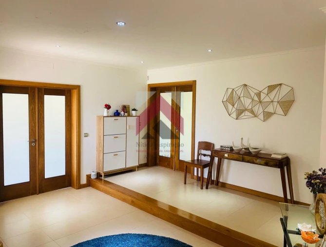 Moradia T6 para Venda em Palhaça Foto 2