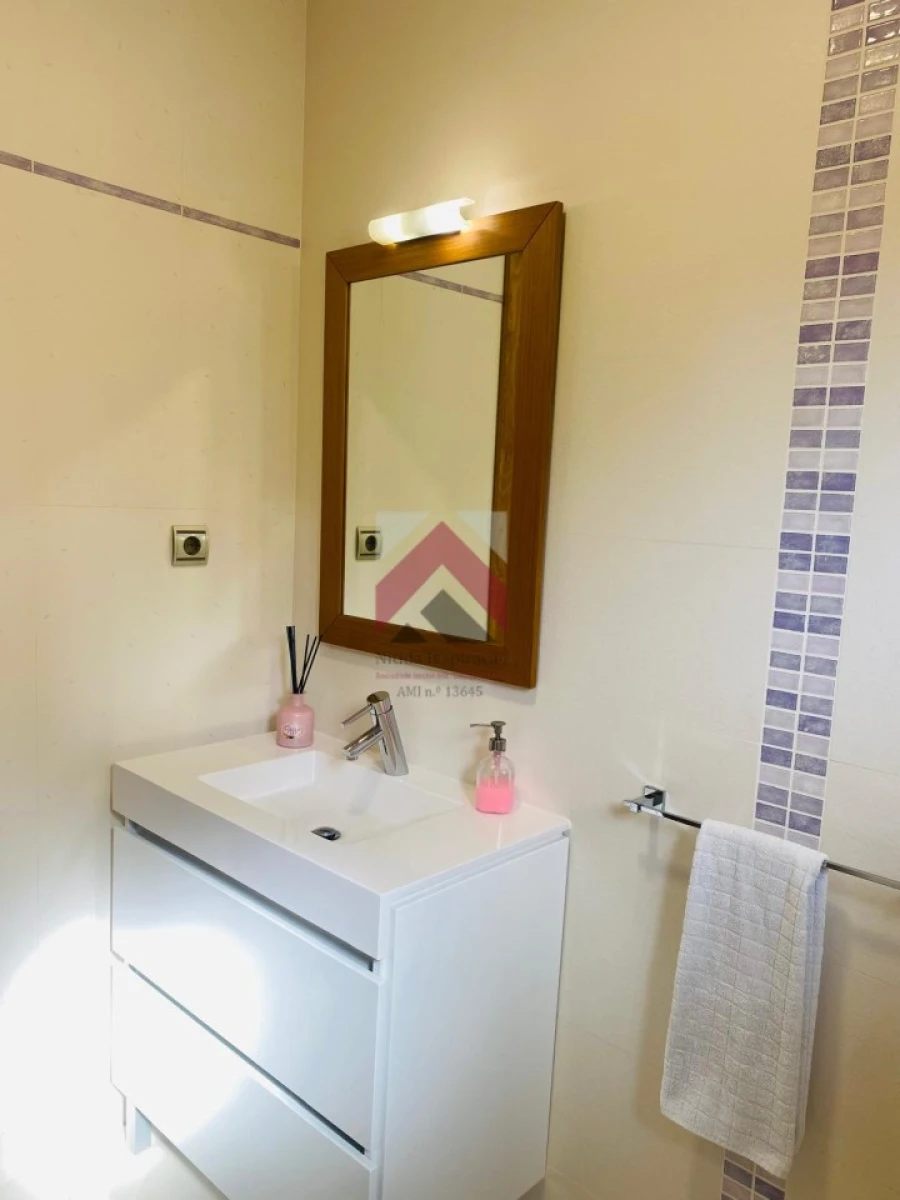 Moradia T6 para Venda em Palhaça Foto 41