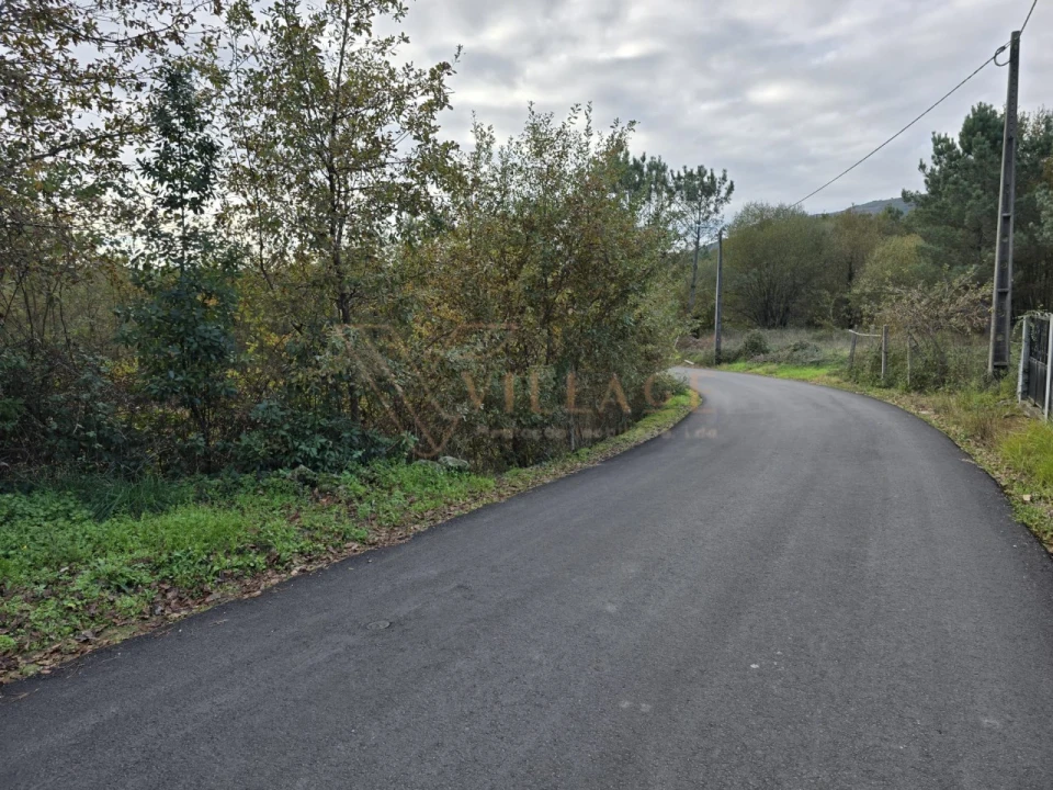 Terreno para Venda em Covas Foto 1