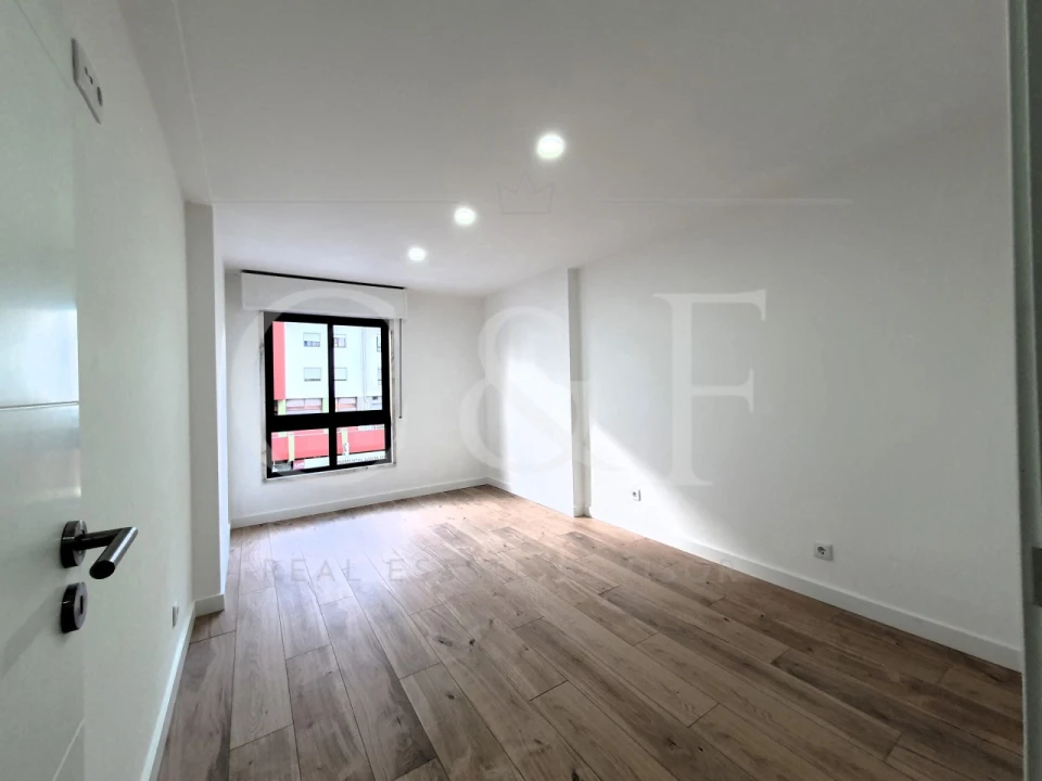 Apartamento T3 para Venda em Alverca do Ribatejo e Sobralinho Foto 5