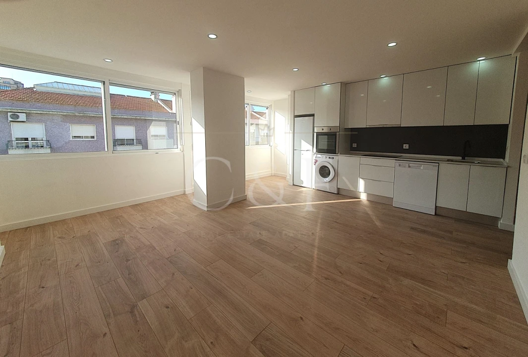 Apartamento T3 para Venda em Alverca do Ribatejo e Sobralinho Foto 1