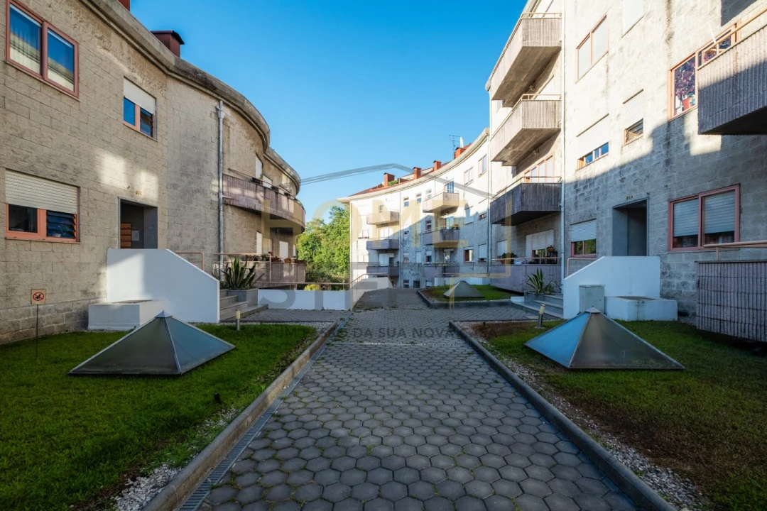 Apartamento T1 para Venda em Canidelo Foto 1