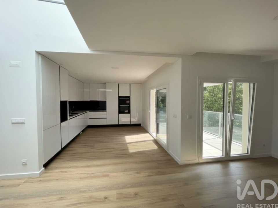 Apartamento T1 para Venda em Corroios Foto 2