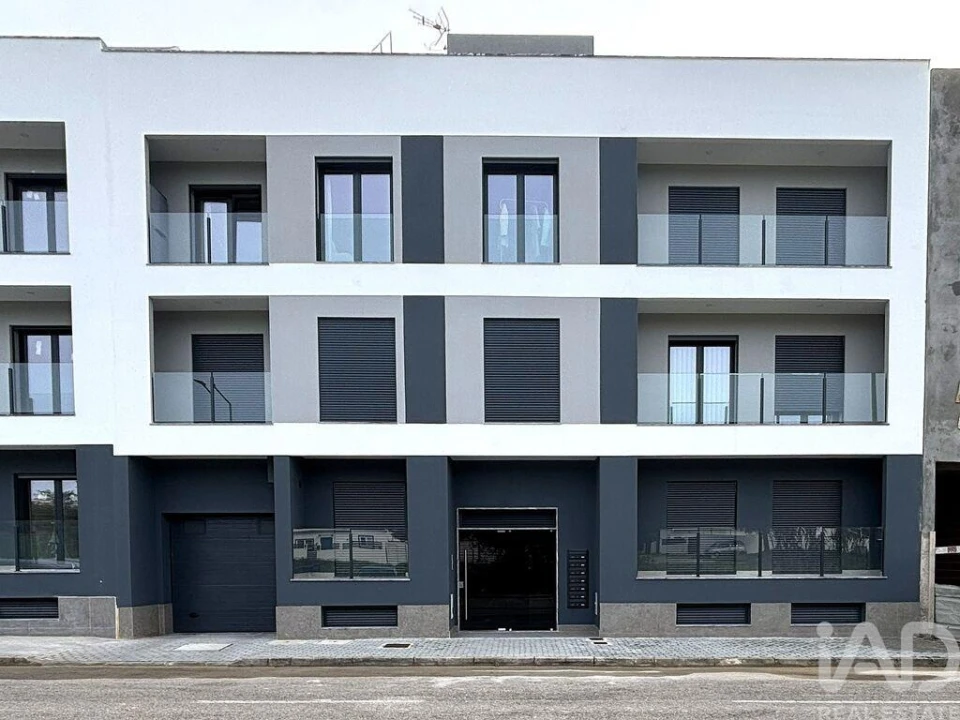 Apartamento T1 para Venda em Corroios Foto 2