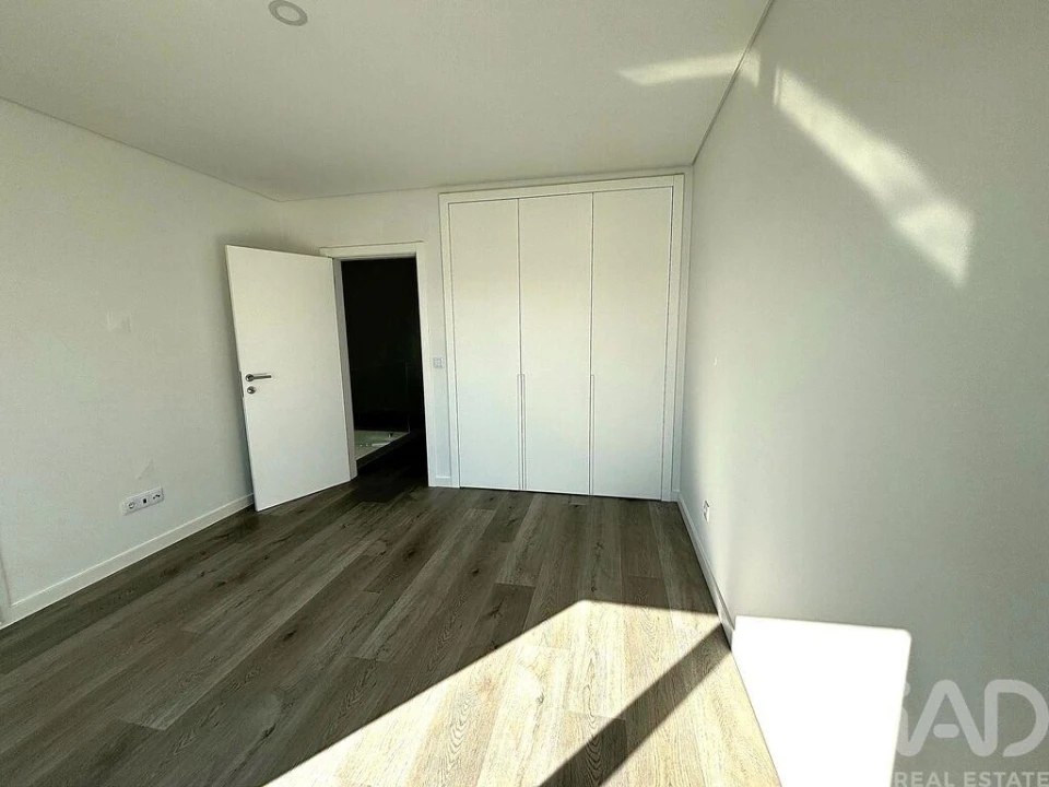 Apartamento T1 para Venda em Corroios Foto 5