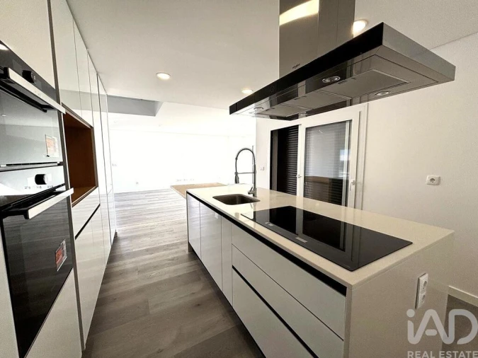 Apartamento T1 para Venda em Corroios Foto 3