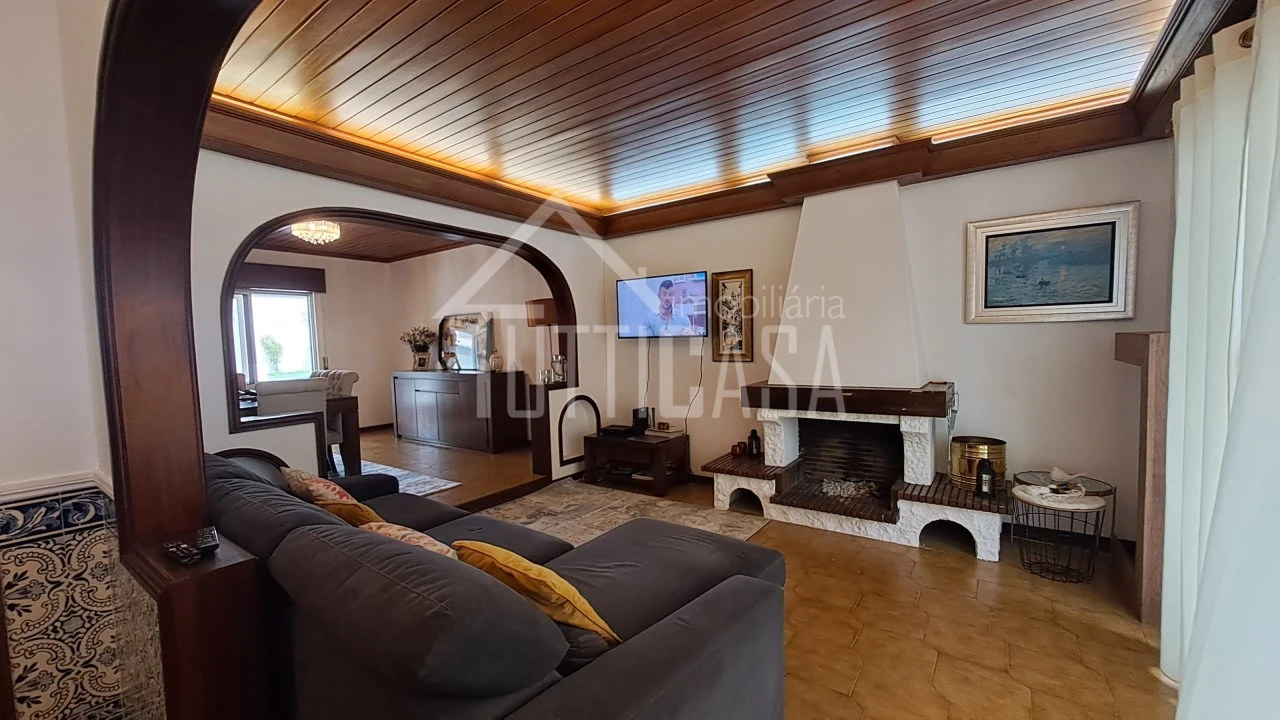 Moradia T4 para Venda em Amora Foto 12